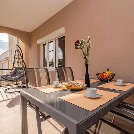 Dino Lägenhet Malinska