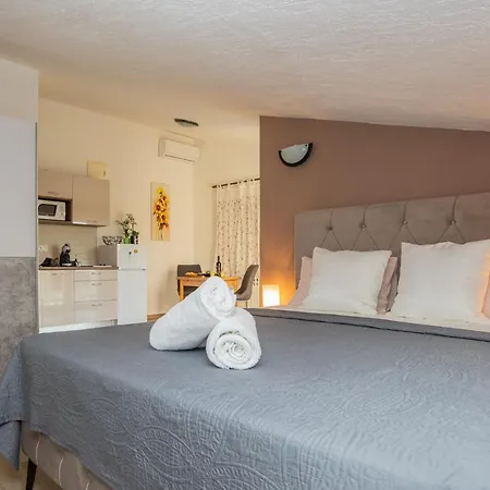 Lägenhet Dino Malinska