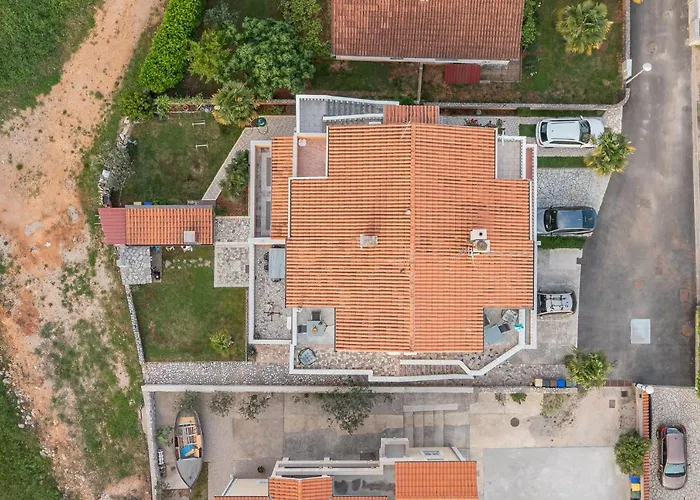 Dino Apartman Malinska