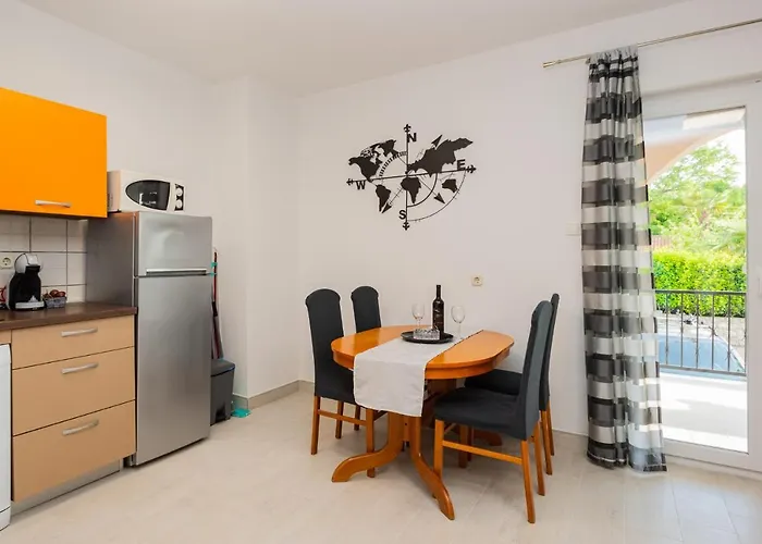 Dino Apartmán
